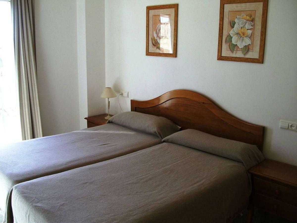Apartamentos Vicenta Carihuela By Playa Miguel Torremolinos Luaran gambar