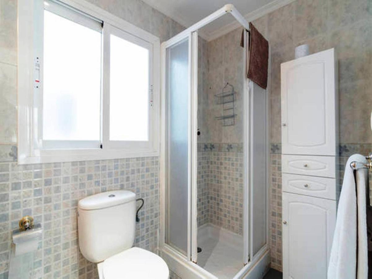 Apartamentos Vicenta Carihuela By Playa Miguel Torremolinos Luaran gambar