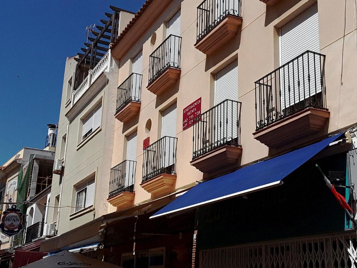 Apartamentos Vicenta Carihuela By Playa Miguel Torremolinos Luaran gambar